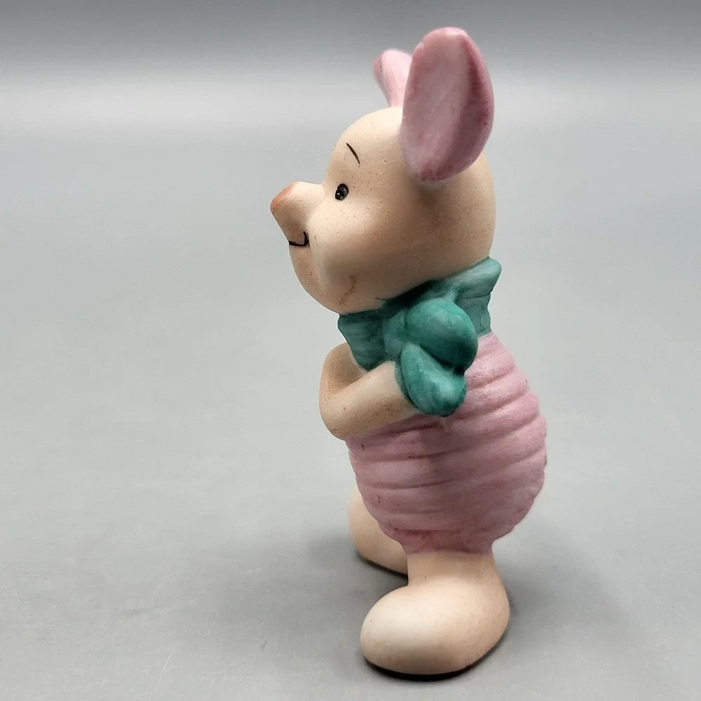 Disney Piglet Ceramic Figurine Small Heart Scarf Made in Japan Pink Shelf Decor